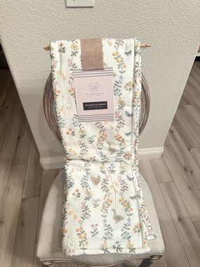 The Farmhouse Decorative Throw Blanket - Cream Floral